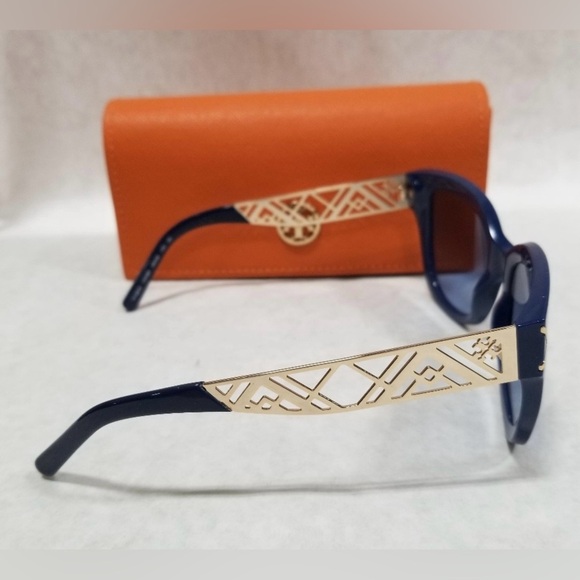 Tory Burch - Blue Oversized Sunglasses W/ Golden Geometric Accents - Picture 3 of 5